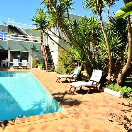 Secret Garden Guesthouse Bloubergstrand Buitenkant foto