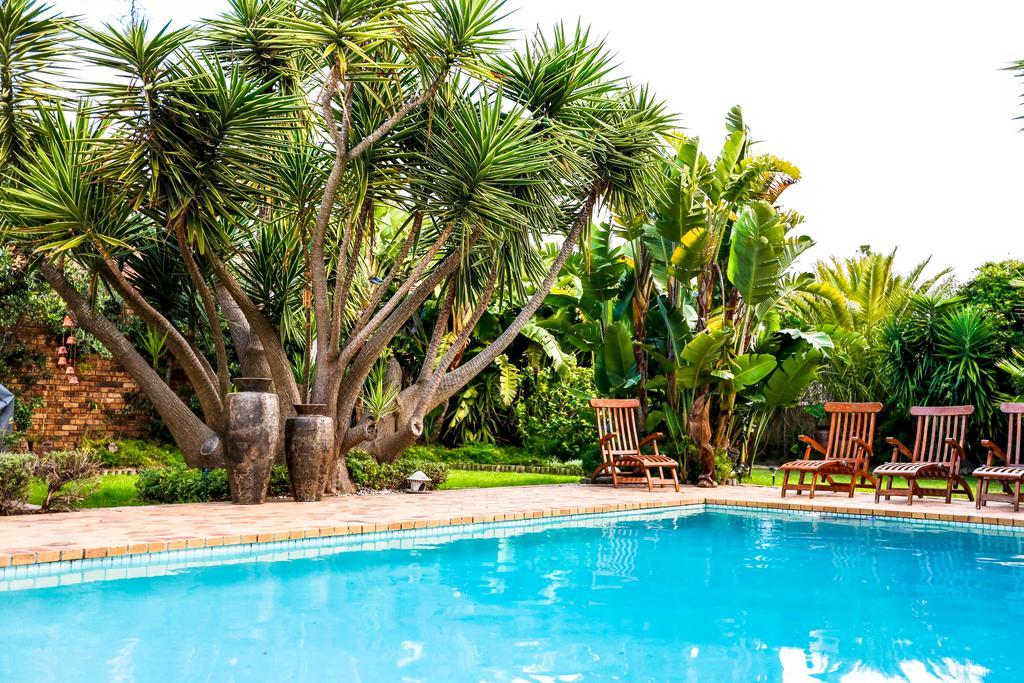 Secret Garden Guesthouse Bloubergstrand Buitenkant foto
