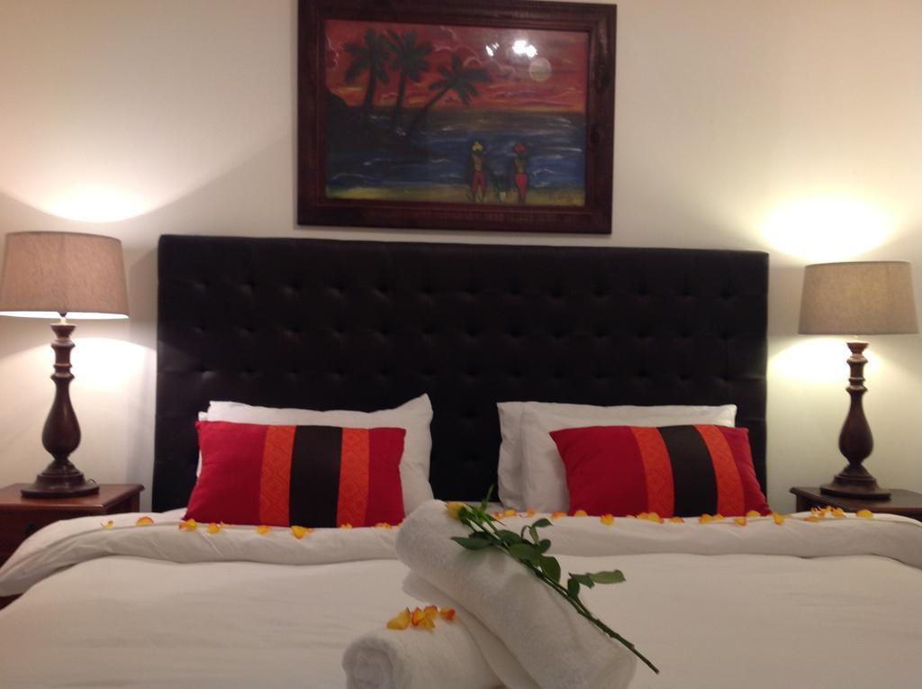 Secret Garden Guesthouse Bloubergstrand Kamer foto