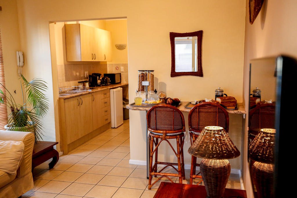 Secret Garden Guesthouse Bloubergstrand Kamer foto