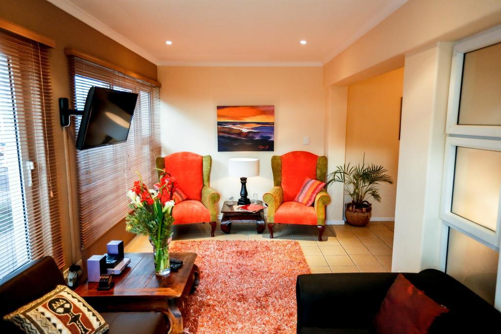 Secret Garden Guesthouse Bloubergstrand Buitenkant foto
