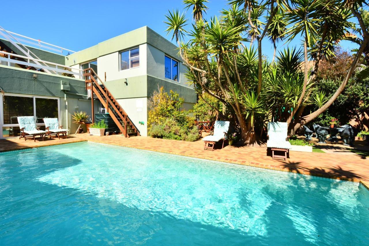 Secret Garden Guesthouse Bloubergstrand Buitenkant foto
