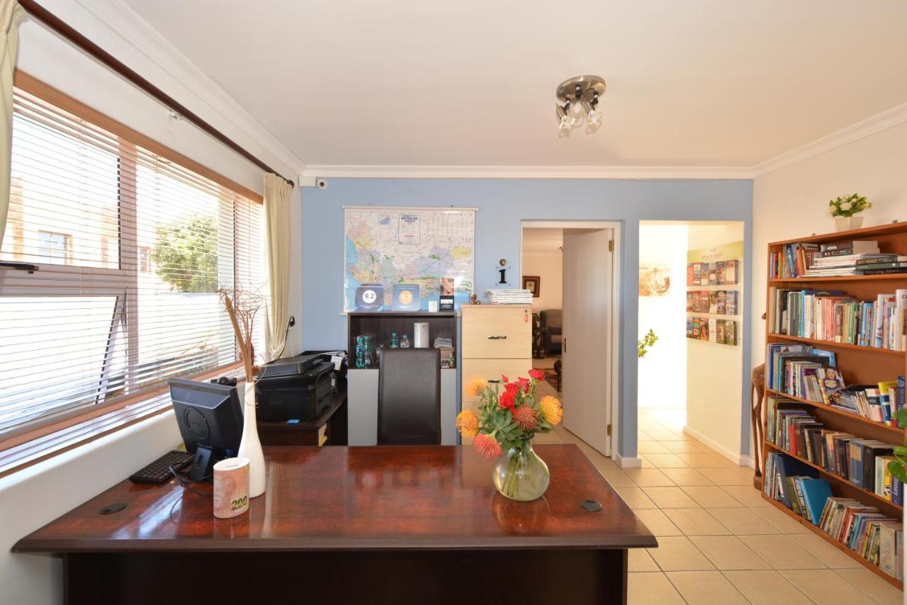 Secret Garden Guesthouse Bloubergstrand Buitenkant foto