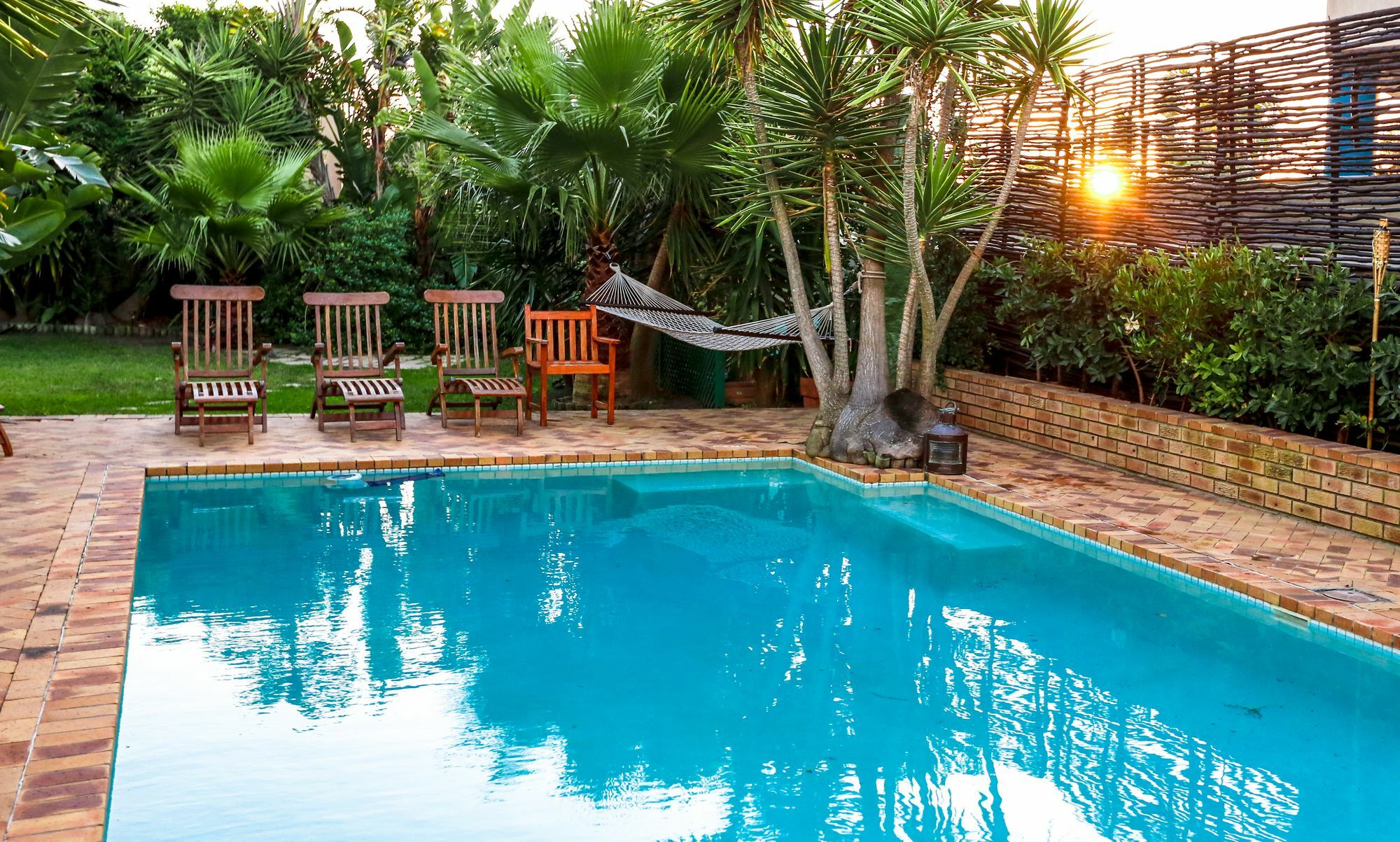 Secret Garden Guesthouse Bloubergstrand Buitenkant foto